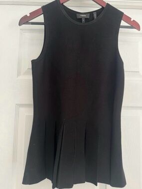 NEW Theory Black Knit Sleeveless Top